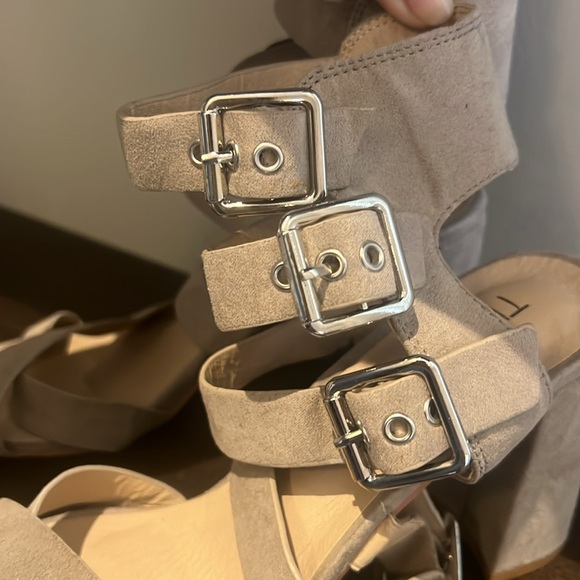 THERAPY Suede Strappy Sandals - Picture 5 of 6